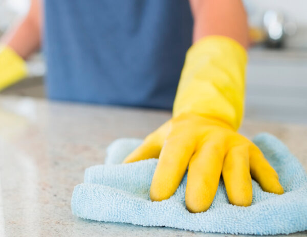 5 cosas que hay que saber antes de contratar a una empleada de hogar