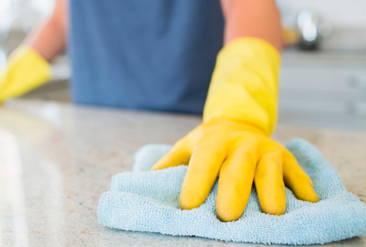 5 cosas que hay que saber antes de contratar a una empleada de hogar