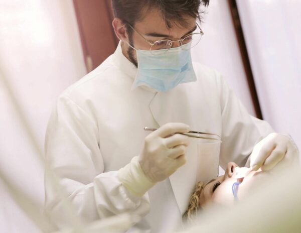 OKasesores.es destaca como gestoría especializada en profesionales sanitarios y la salud – fiscal contable