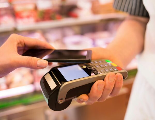Los supermercados se preparan con el satélite para no volver a quedarse a oscuras y sin servicios