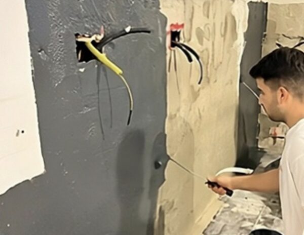 Eagle Waterproofing bloquea la humedad de una vivienda modernista de 1929 con su tecnología UltraDry®