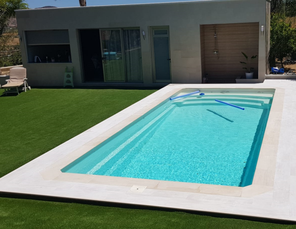 Poliéster Casariche lidera la vanguardia en soluciones hidráulicas con sus nuevas piscinas de alta resistencia